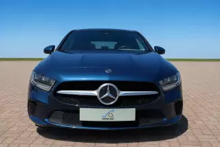 Mercedes-Benz A 180 d Style Plus — fotografia 1