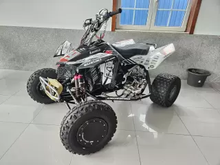 Suzuki LT-R S — fotografia 1