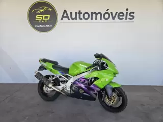 Kawasaki ZXR 900 — fotografia 1