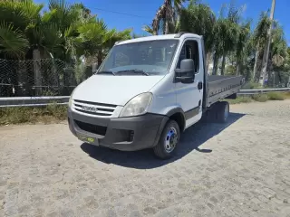 Iveco Daily 35c18 — fotografia 1