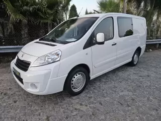 Peugeot Expert 6 lugares — fotografia 1