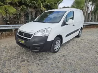 Peugeot Partner — fotografia 1
