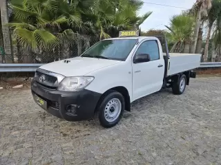 Toyota 2.5 D-4D 2WD CE — fotografia 1