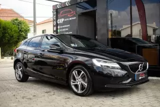 Volvo V40 2.0 D2 Inscription Geartronic — fotografia 1