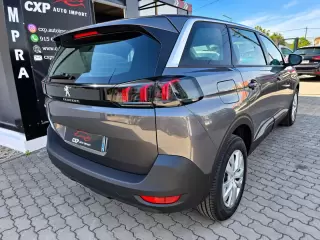 Peugeot 5008 PureTech 130 EAT8 Stop & Start Active — fotografia 1