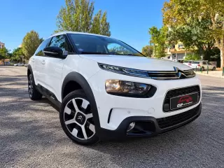 Citroën C4 Cactus PureTech 110 Stop&Start Shine — fotografia 1