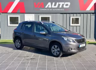 Peugeot 2008 1.2 PureTech Style — fotografia 1