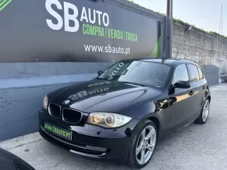 BMW 118 d Sport Line — fotografia 1