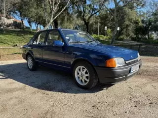 Ford Escort 1.4 CL — fotografia 1
