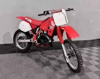 Honda CR 125 R — fotografia 1