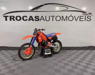 Honda CR 125 R — fotografia 1