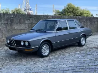 BMW 518 i — fotografia 1