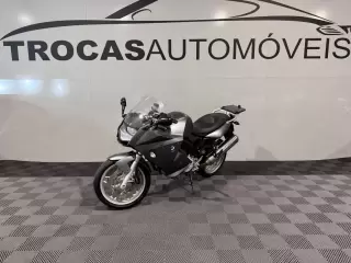 BMW F 800 ST — fotografia 1