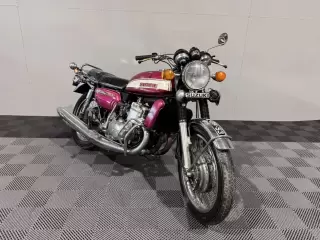 Suzuki GT 750 J — fotografia 1