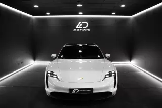Porsche Taycan Sport Turismo Standard — fotografia 1