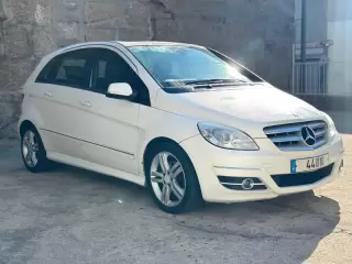 Mercedes-Benz B 200 CDi — fotografia 1