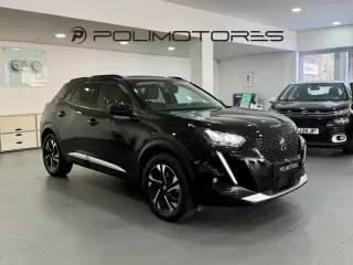Peugeot e-2008 50 kWh Allure Pack — fotografia 1