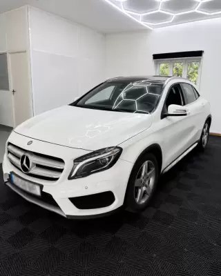 Mercedes-Benz GLA 220 CDI 4Matic 7G-DCT AMG Line — fotografia 1
