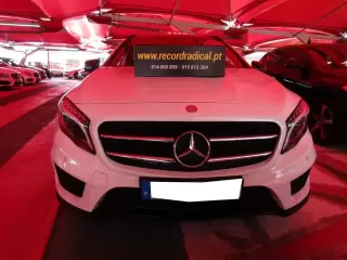 Mercedes-Benz GLA 220 Cdi 4matic 7g Dct Amg Line — fotografia 1