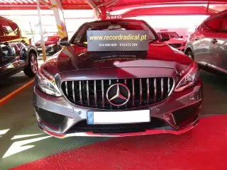 Mercedes-Benz C 200 d AMG Line — fotografia 1