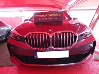 BMW 116 d Pack Desportivo M — fotografia 1
