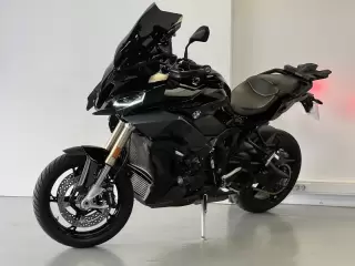 BMW S 1000 XR TRIPLE BLACK — fotografia 1