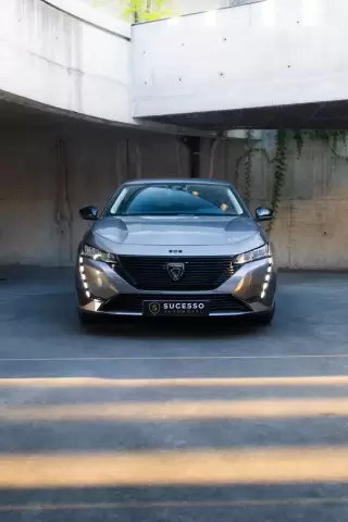 Peugeot 308 1.5 BlueHDi Style — fotografia 1