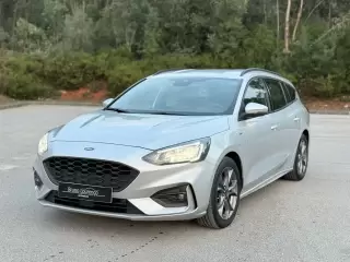 Ford Focus SW 1.5 TDCi EcoBlue ST-Line — fotografia 1