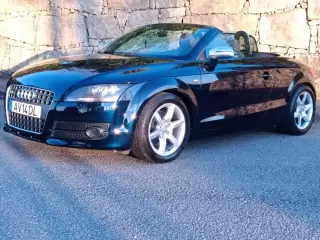 Audi TT Roadster 2.0 TFSi S-line — fotografia 1
