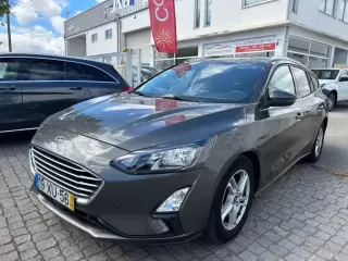 Ford Focus SW 1.5 TDCi EcoBlue Business — fotografia 1