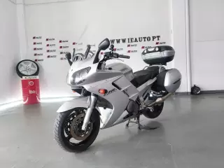 Yamaha FJR 1300 — fotografia 1