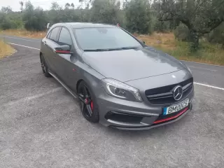 Mercedes-Benz A 45 AMG 4Matic Speedshift 7G-DCT — fotografia 1