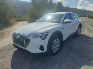 Audi e-tron 50 quattro Advanced — fotografia 1