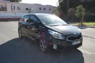 Kia Carens 1.7 CRDI TX — fotografia 1