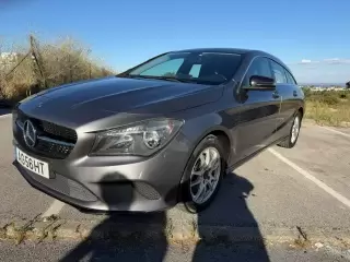 Mercedes-Benz CLA 180 d Shooting Brake Aut. — fotografia 1