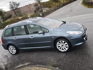 Peugeot 307 1.6 HDi Executive — fotografia 1