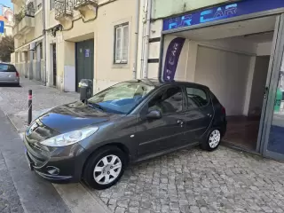 Peugeot 206+ 1.1 Urban — fotografia 1