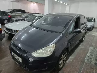 Ford S-Max 1.8 TDCi Titanium 7L — fotografia 1