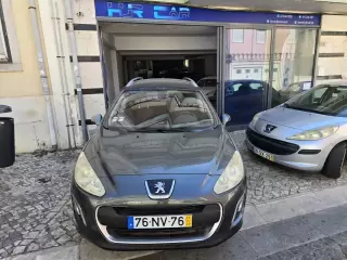 Peugeot 308 SW 1.6 e-HDi SE Envy 2-Tronic — fotografia 1