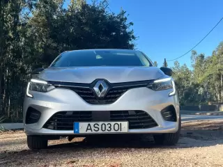 Renault Clio 1.0 TCe Limited Bi-Fuel — fotografia 1