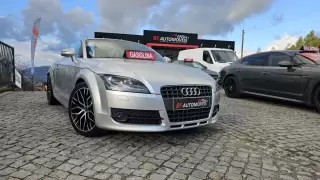 Audi TT Roadster 2.0 TFSi S-line — fotografia 1