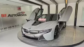 BMW i8 Standard — fotografia 1