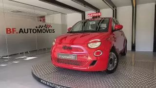 Fiat 500e RED — fotografia 1