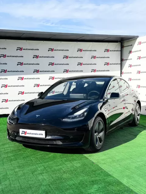 Tesla Model 3 Standard Range Plus RWD