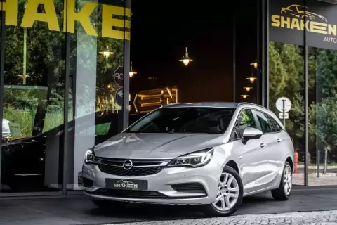 Opel Astra Sports Tourer 1 6 D S S Innovation