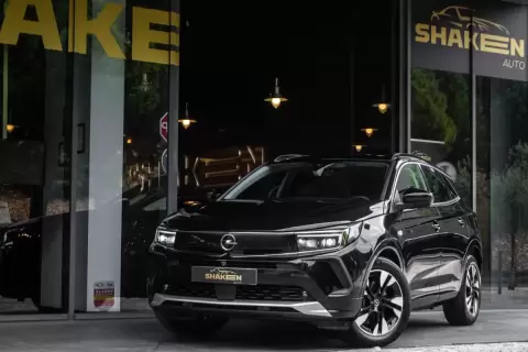 Opel Grandland 1.6 T PHEV Elegance