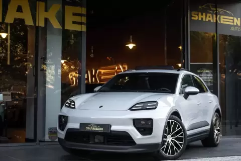 Porsche Macan Electric 4