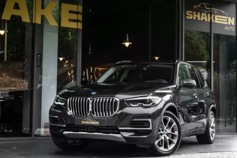 BMW X5 Xdrive45e