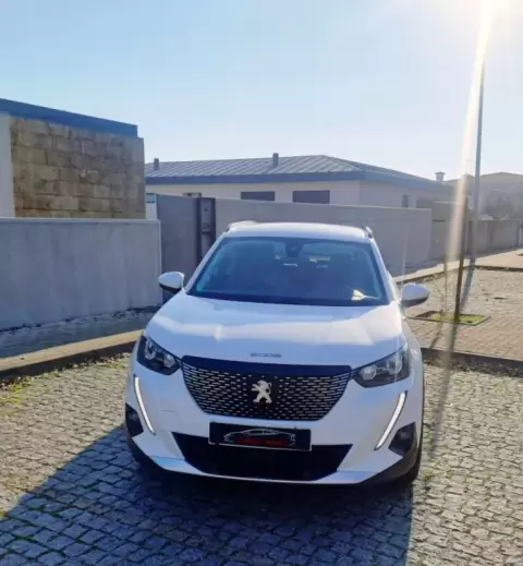 Peugeot 2008 1.5 BlueHDi Allure Pack