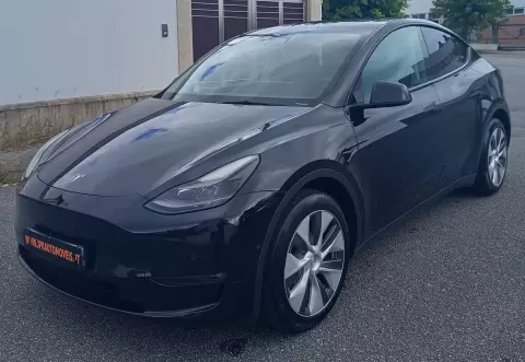 Tesla Model Y Longe Range Dual Motor